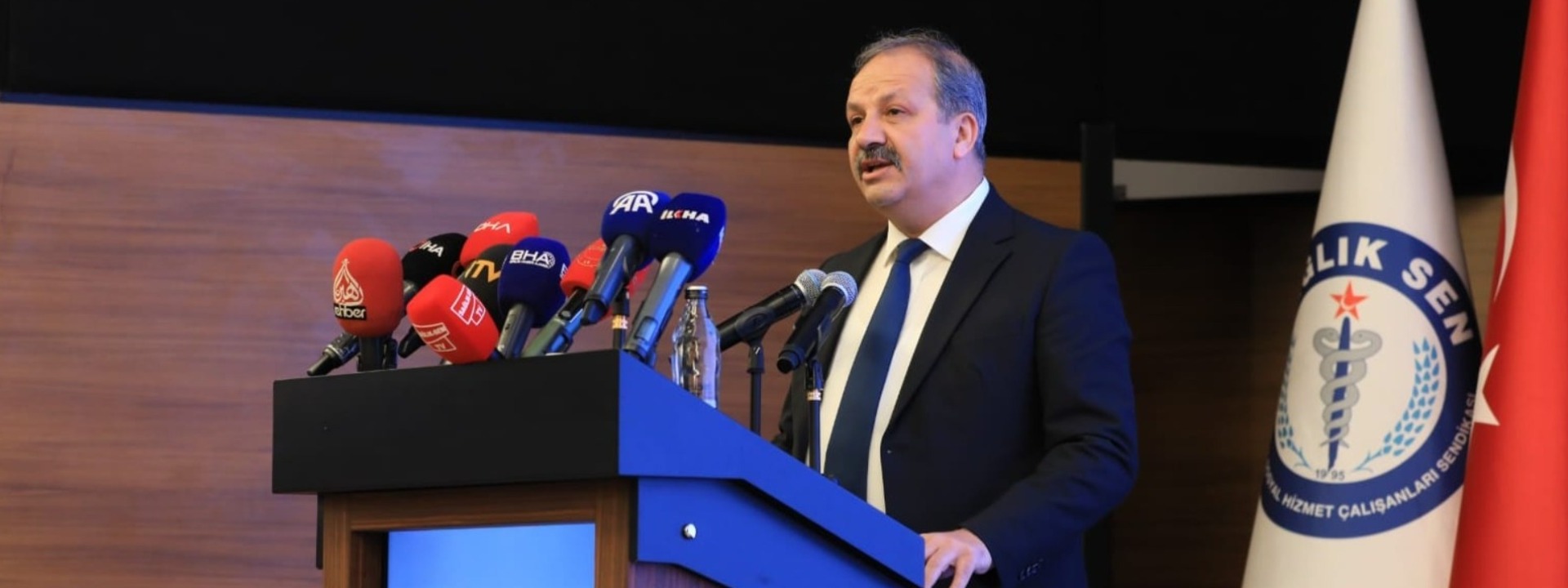 Sağlık-Sen'den Sağlık ve Sosyal Hizmet Profesyonellerine Çağrı