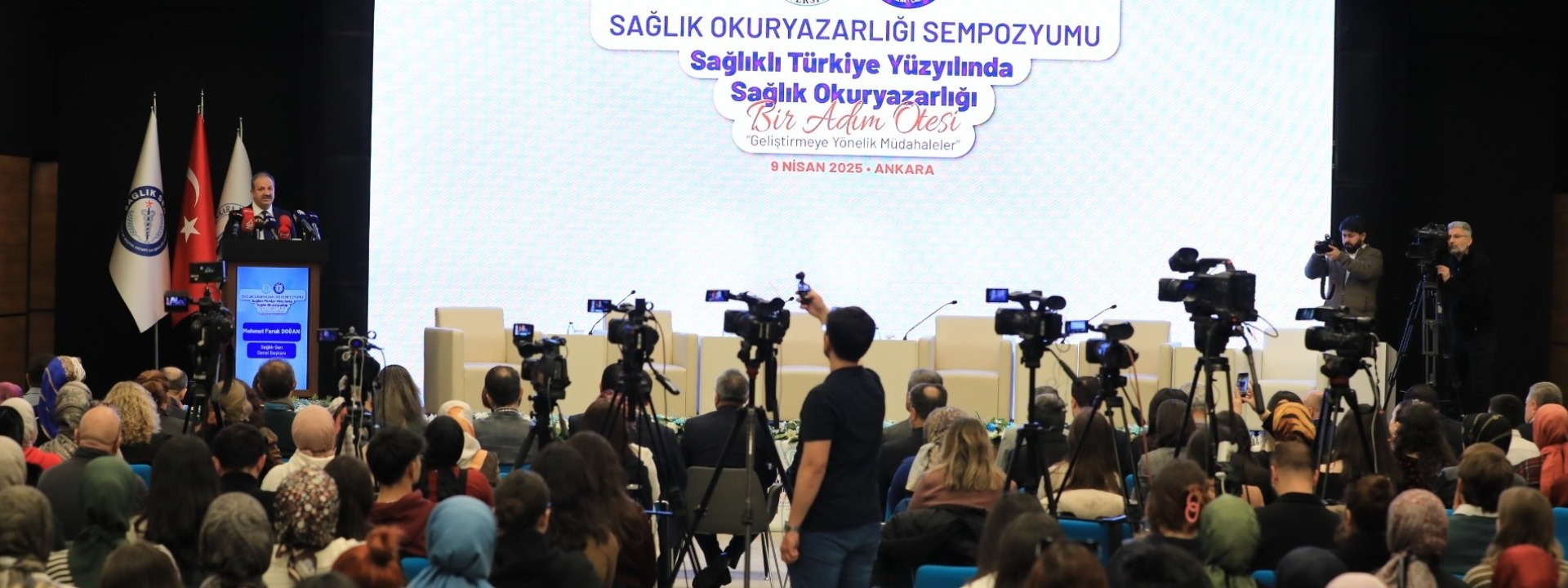   Sağlıklı Türkiye Yüzyılında Sağlık Okuryazarlığı Sempozyumu Düzenlendi